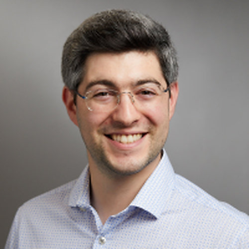 Evan Gale, MD practices Addiction Medicine and Internal Medicine in Salem