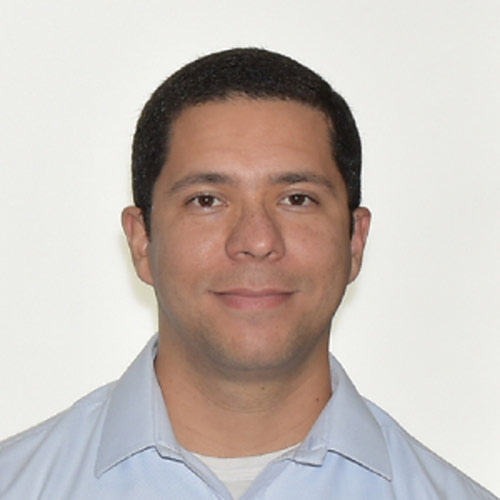 David Hernandez Agudelo, MD practices Internal Medicine in Danvers and Salem