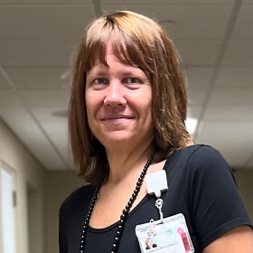 Rebecca Mazurkiewicz, MD, MPH practices Internal Medicine in Salem